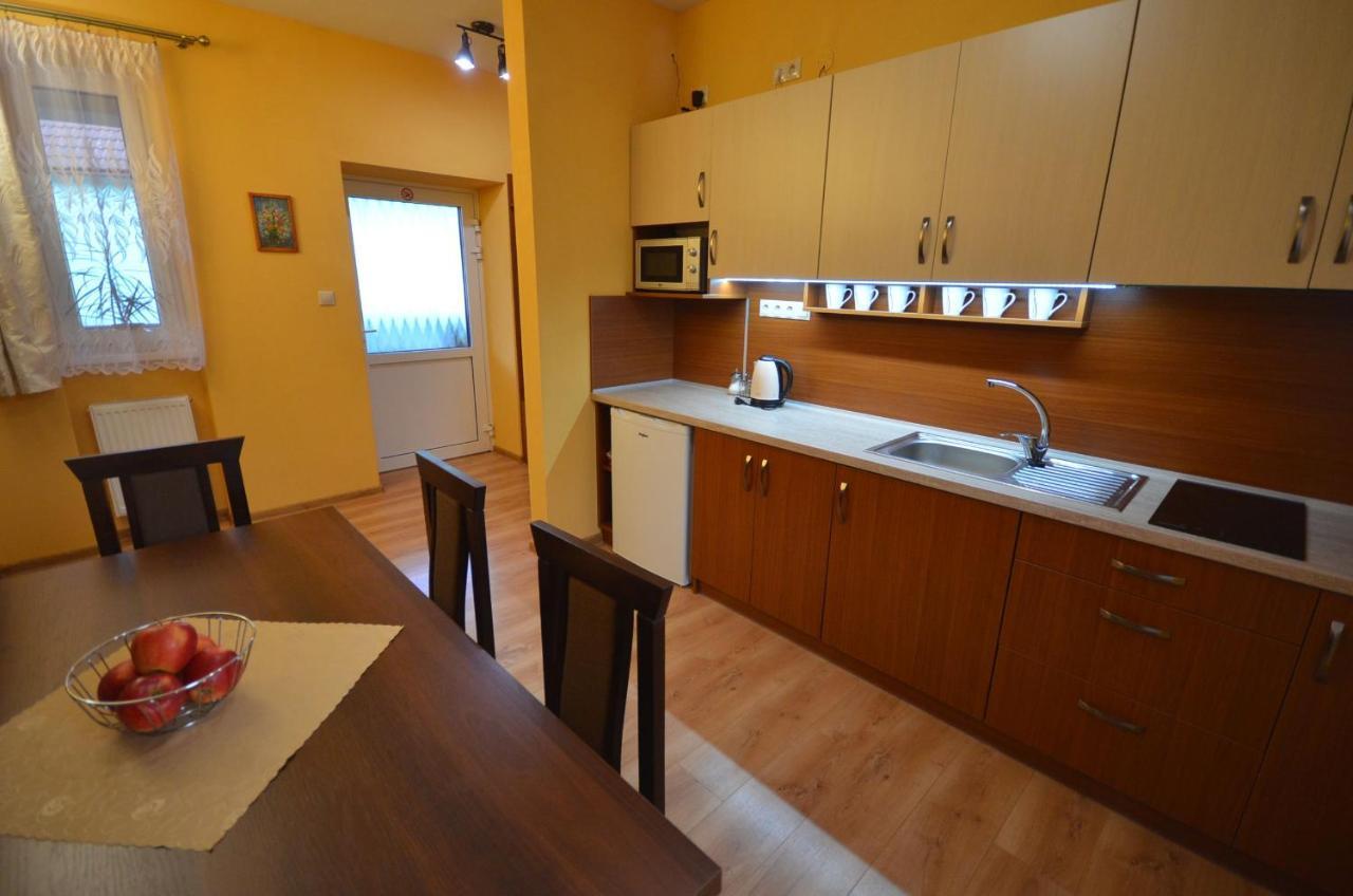 Apartmany Best I. Bešeňová Exteriör bild