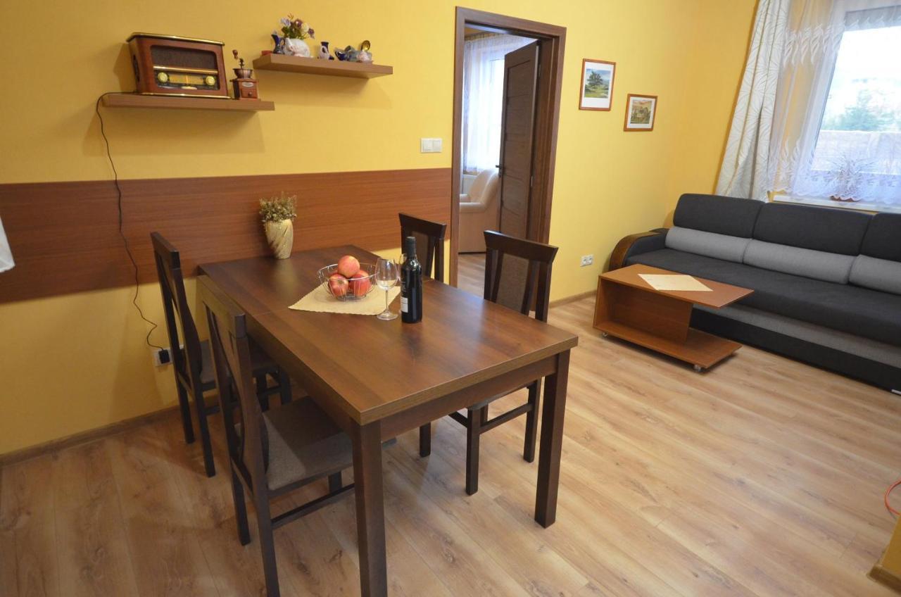 Apartmany Best I. Bešeňová Exteriör bild