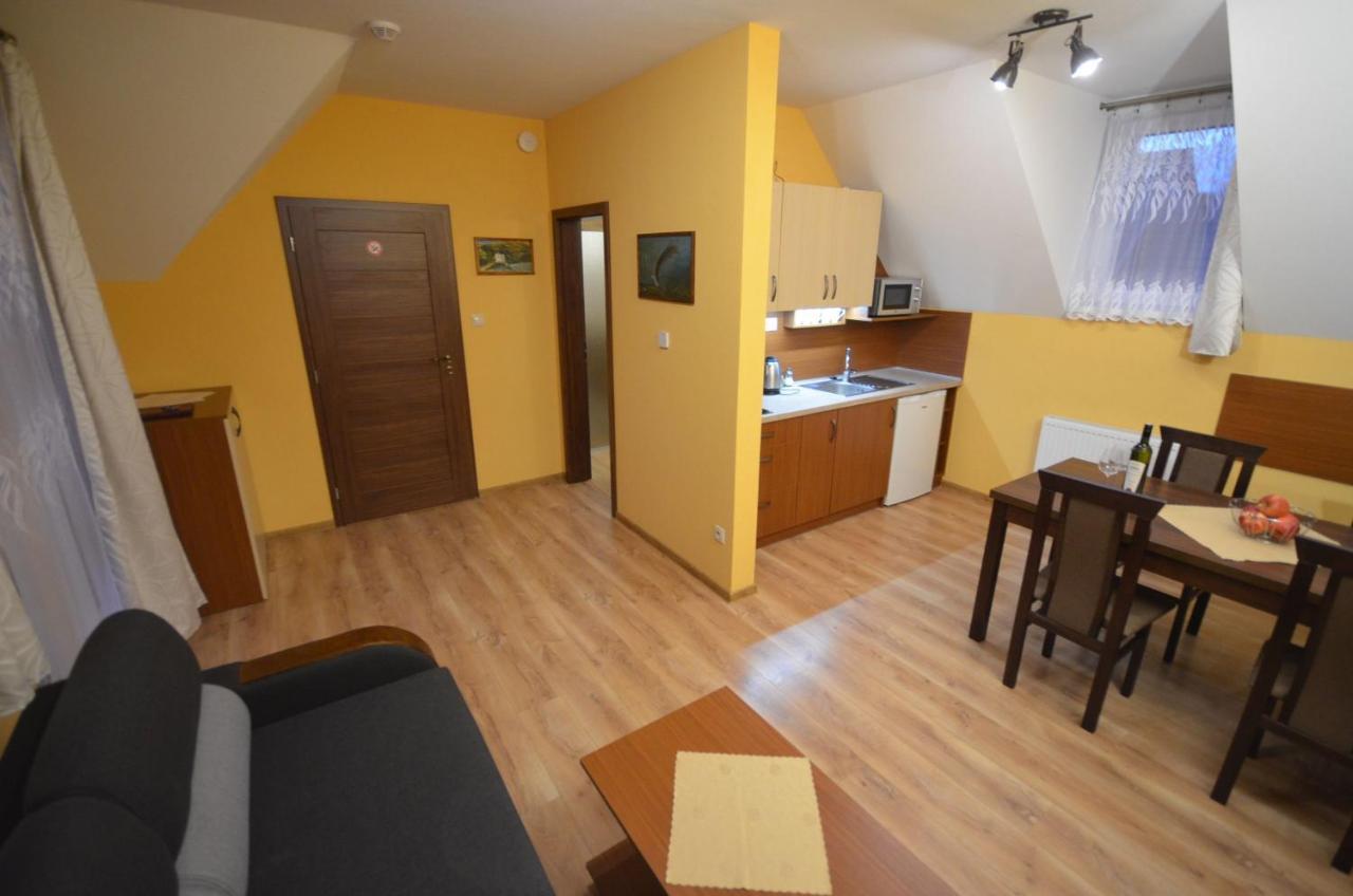 Apartmany Best I. Bešeňová Exteriör bild
