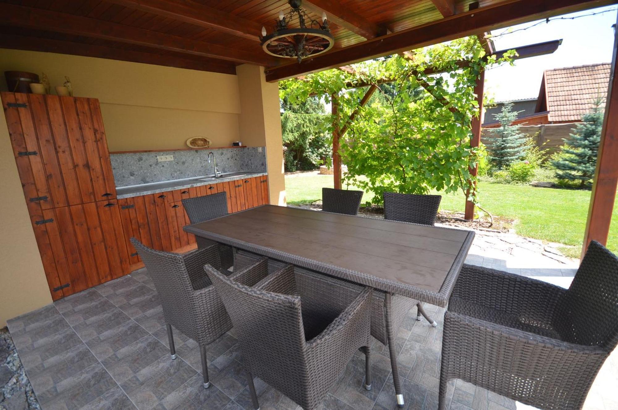Apartmany Best I. Bešeňová Exteriör bild